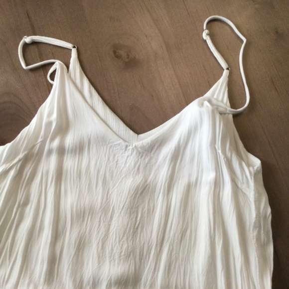 Lulu’s white sundress. - Picture 9 of 11